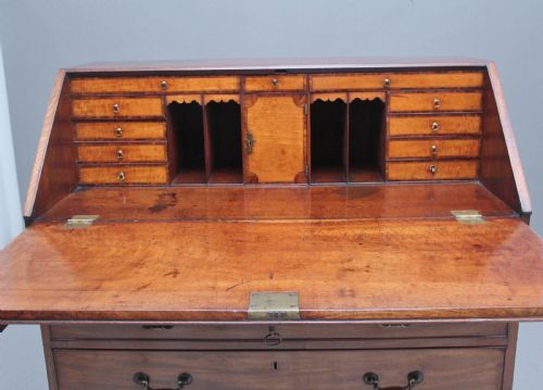 18TH CENTURY MAHOGANY BUREAU - ADDITIONAL PHOTO 7