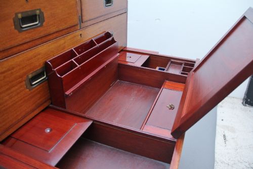 19TH CENTURY MAHOGANY MILITARY SECRETAIRE CHEST - ADDITIONAL PHOTO 12