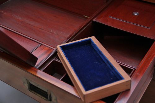 19TH CENTURY MAHOGANY MILITARY SECRETAIRE CHEST - ADDITIONAL PHOTO 14