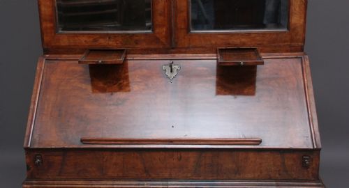 EARLY 18TH CENTURY WALNUT BUREAU BOOKCASE - ADDITIONAL PHOTO 8