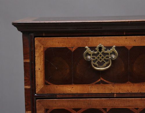EARLY 20TH CENTURY LABURNAM OYSTER CHEST ON STAND - ADDITIONAL PHOTO 7