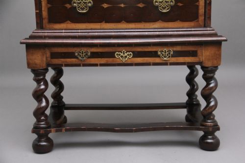 EARLY 20TH CENTURY LABURNAM OYSTER CHEST ON STAND - ADDITIONAL PHOTO 9