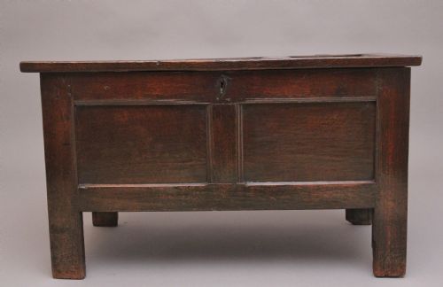 18TH CENTURY OAK COFFER - ADDITIONAL PHOTO 2