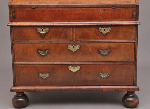 18TH CENTURY WALNUT BUREAU - ADDITIONAL PHOTO 4