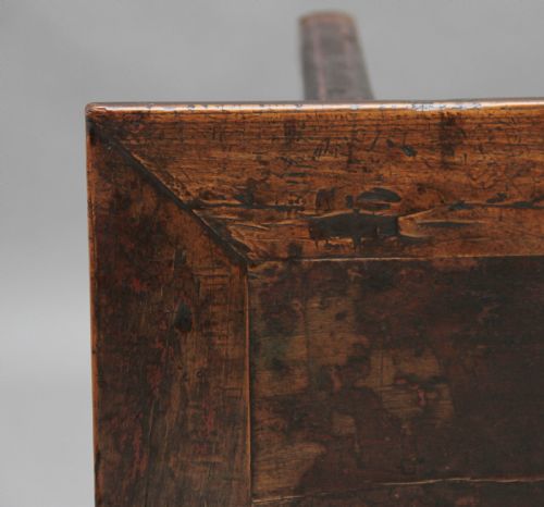 19TH CENTURY CHINESE ELM SIDE TABLE - ADDITIONAL PHOTO 6