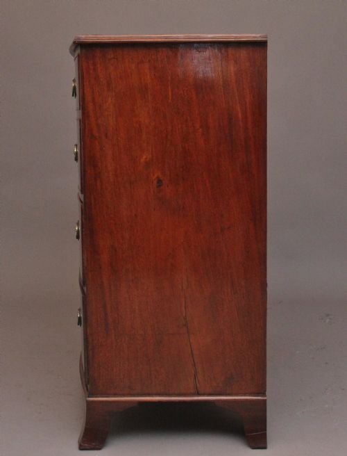 EARLY 19TH CENTURY MAHOGANY BOWFRONT CHEST - ADDITIONAL PHOTO 8