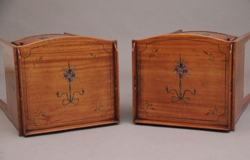 PAIR EARLY 20TH CENTURY SATINWOOD BEDSIDE CABINETS - ADDITIONAL PHOTO 4