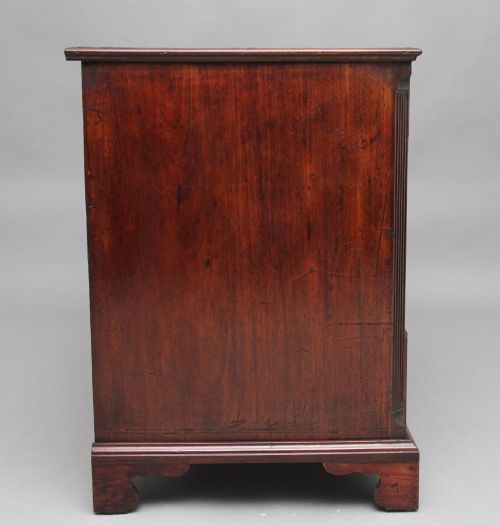 18TH CENTURY MAHOGANY KNEEHOLE DESK - ADDITIONAL PHOTO 6