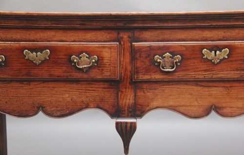 EARLY 18TH CENTURY OAK DRESSER BASE - ADDITIONAL PHOTO 3