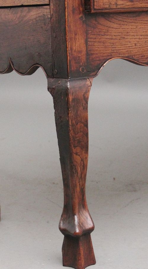 EARLY 18TH CENTURY OAK DRESSER BASE - ADDITIONAL PHOTO 10