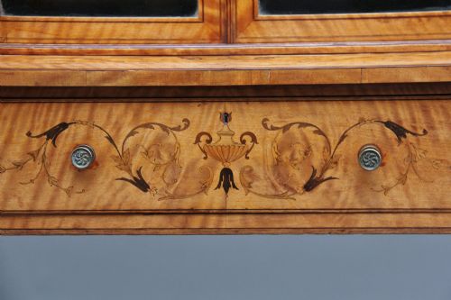19TH CENTURY SATINWOOD DISPLAY CABINET - ADDITIONAL PHOTO 7