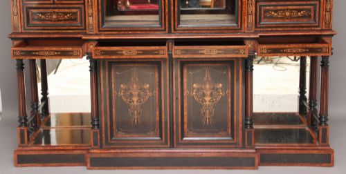 19TH CENTURY DISPLAY CABINET BY LAMB OF MANCHESTER - ADDITIONAL PHOTO 3