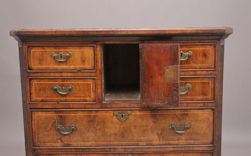EARLY 18TH CENTURY ANTIQUE GEORGE II NORFOLK CHEST - ADDITIONAL PHOTO 2
