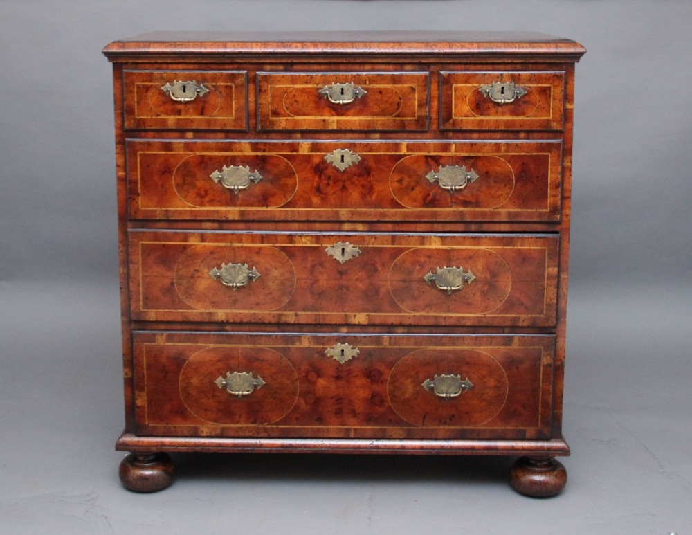 Oyster wood chest