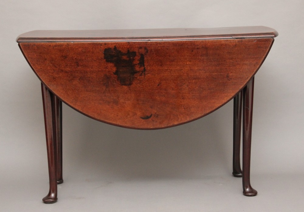 Dropleaf table