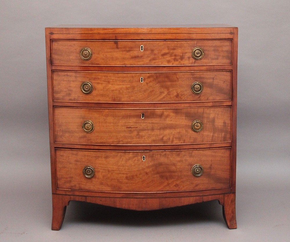 Bowfront chest 