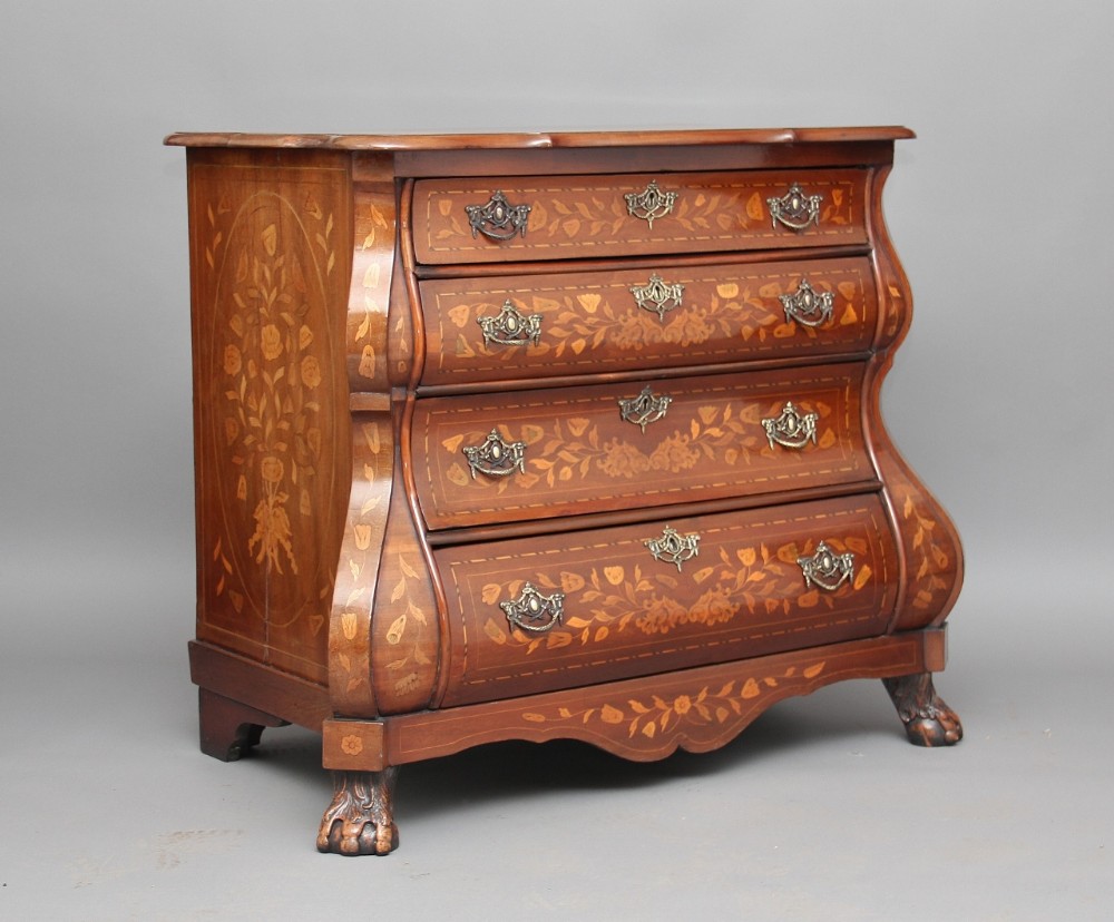 Dutch bombe chest