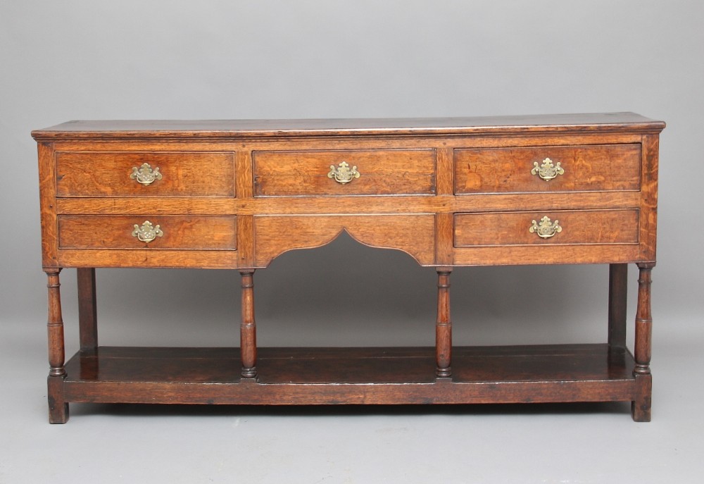 18th century Oak dresser base