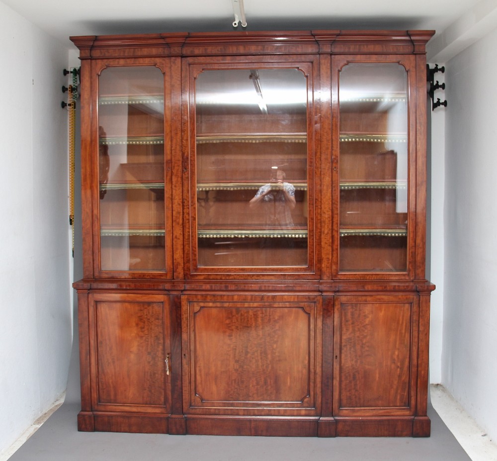 Early 19th Century mahogany bookcase