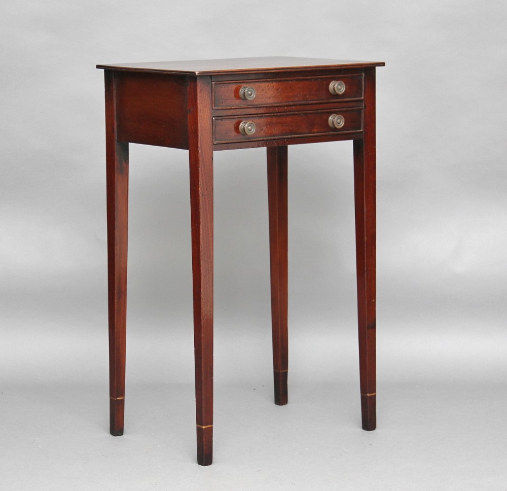 Early 20th Century mahogany side table