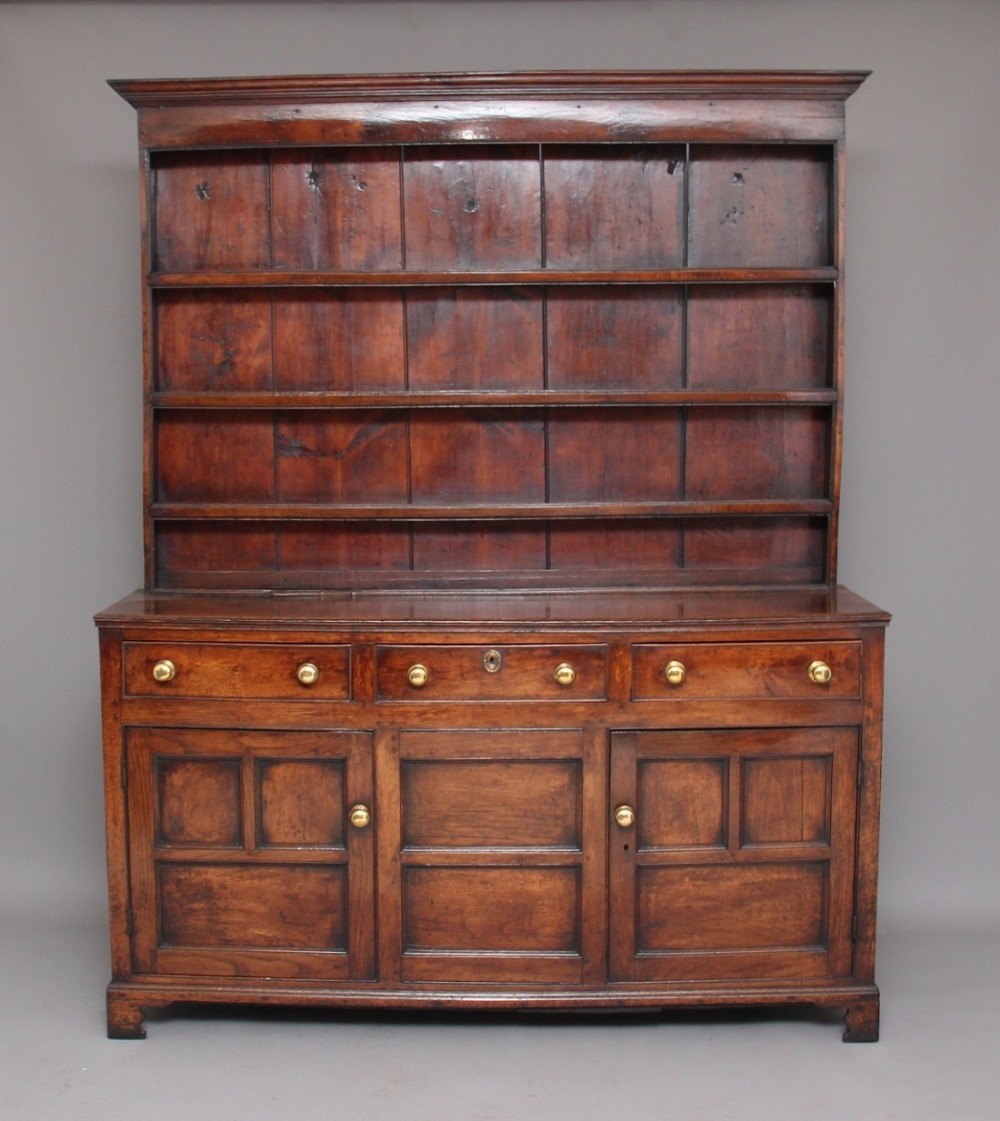 18th Century oak dresser and rack