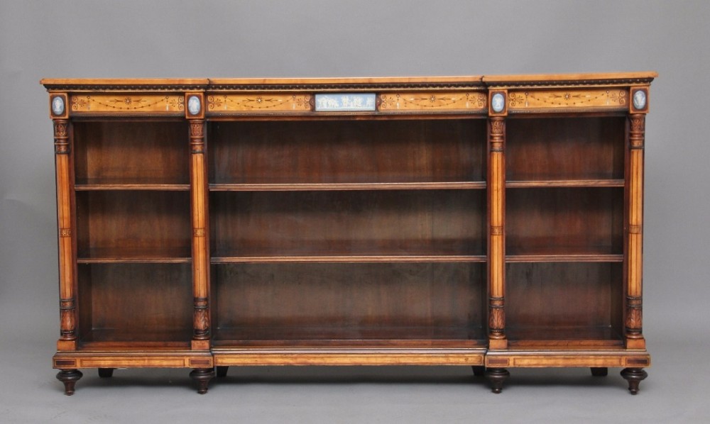 Early 19th Century satinwood open breakfront bookcase