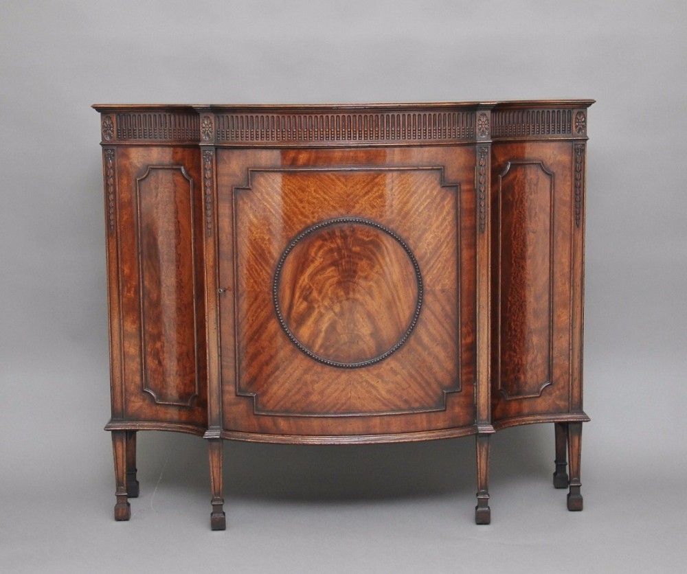 Early 20th Century mahogany cabinet
