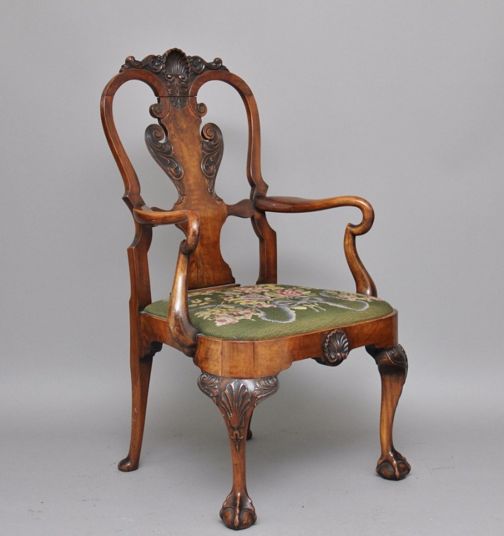 Early 20th Century Queen Anne style walnut open armchair