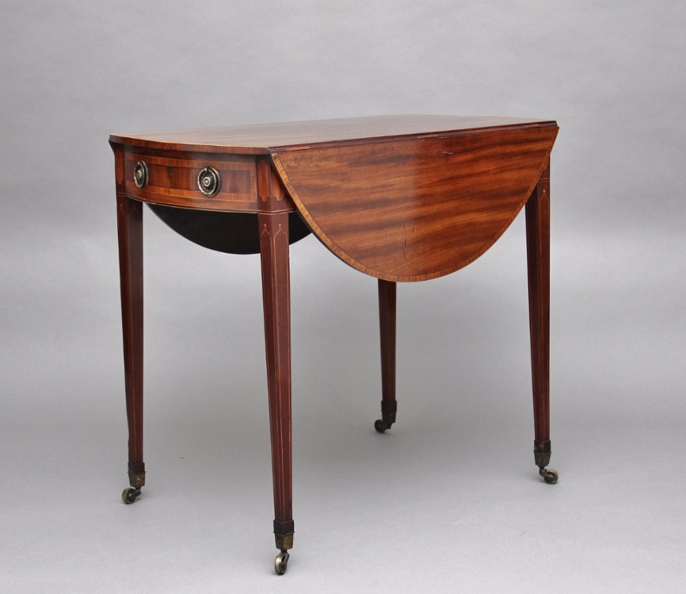 Early 19th Century mahogany pembroke table