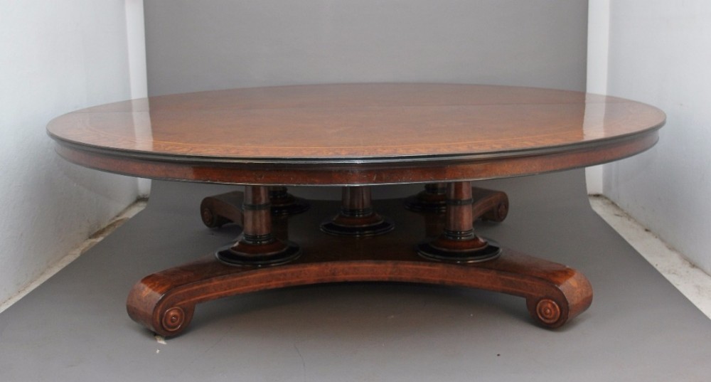 Superb early 20th Century large burr oak dining table