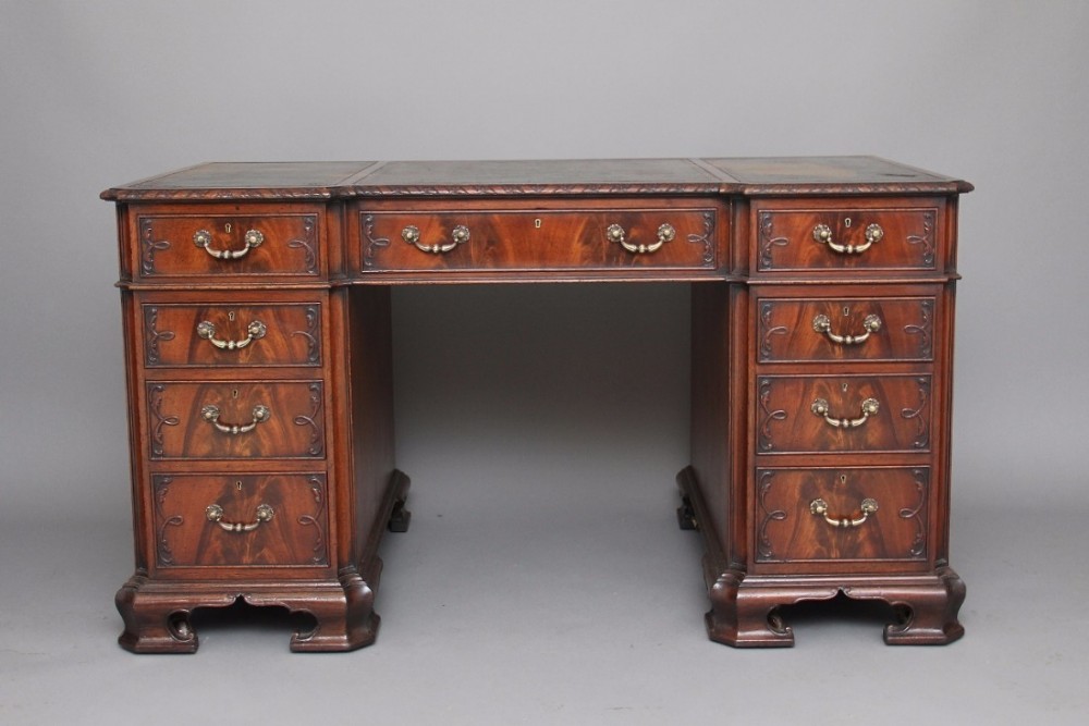 Early 20th Century Chippendale style mahogany desk