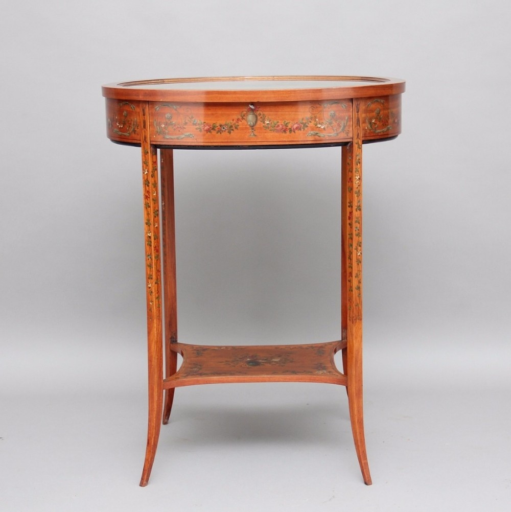 Early 20th Century satinwood and painted bijouterie table