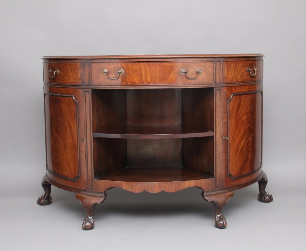 Early 20th Century mahogany demi-lune cabinet