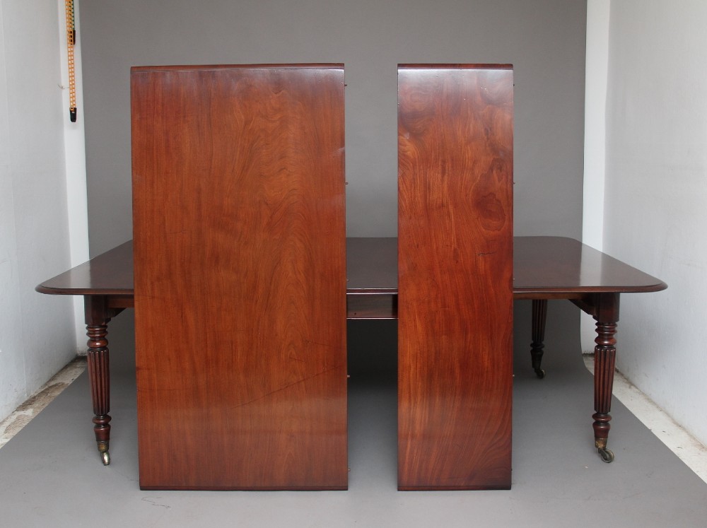 Early 19th Century mahogany dining table