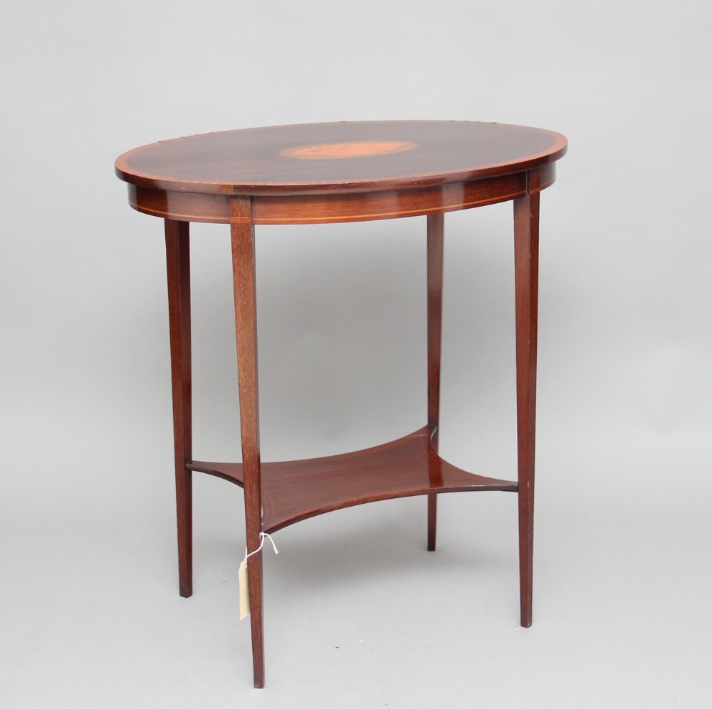 Early 20th Century mahogany occasional table