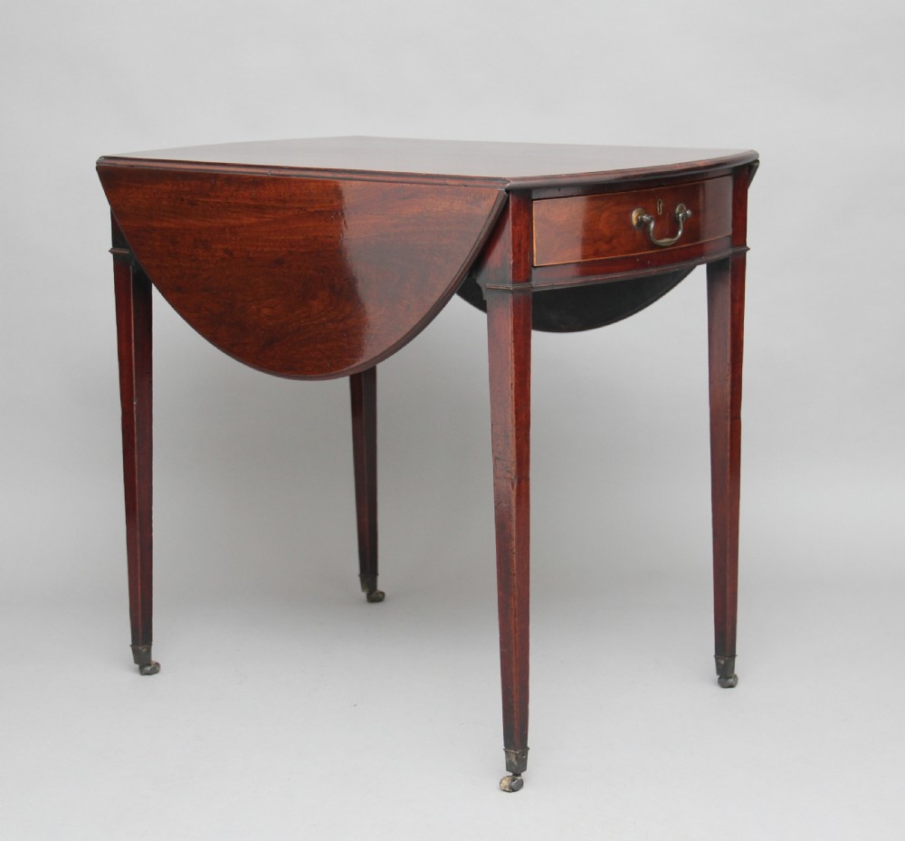 18th Century mahogany pembroke table