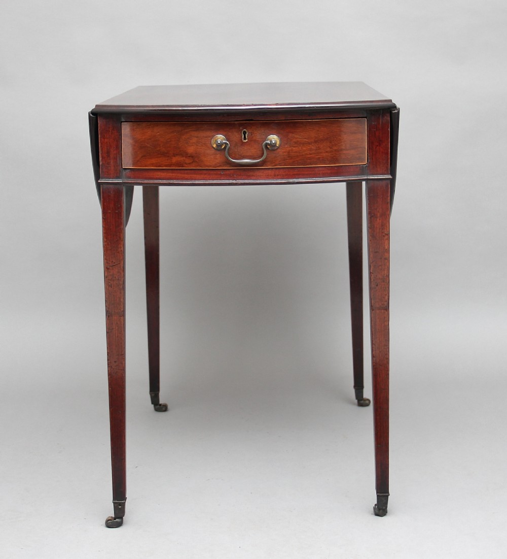 18th Century mahogany pembroke table View III