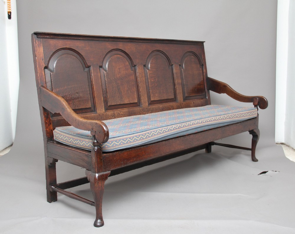 18th Century oak settle View III