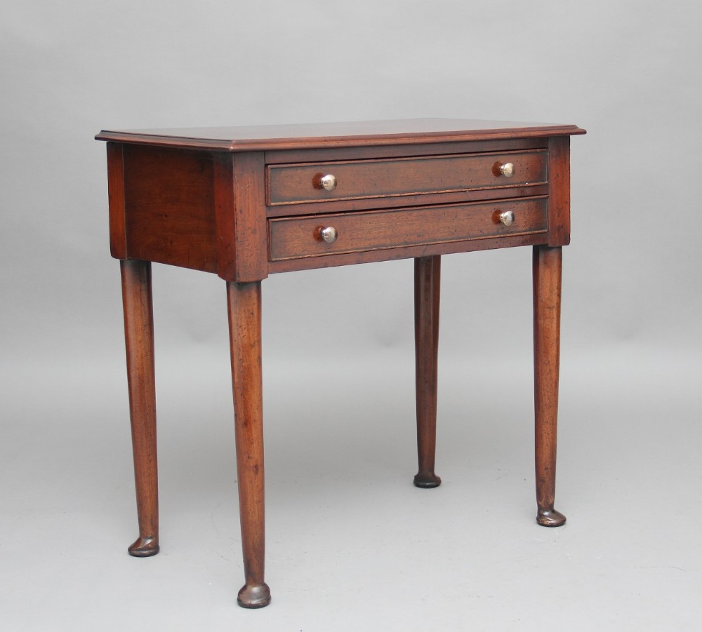 Early 20th Century mahogany side table