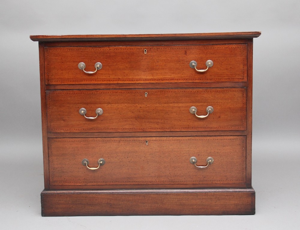 Early 20th Century mahogany chest