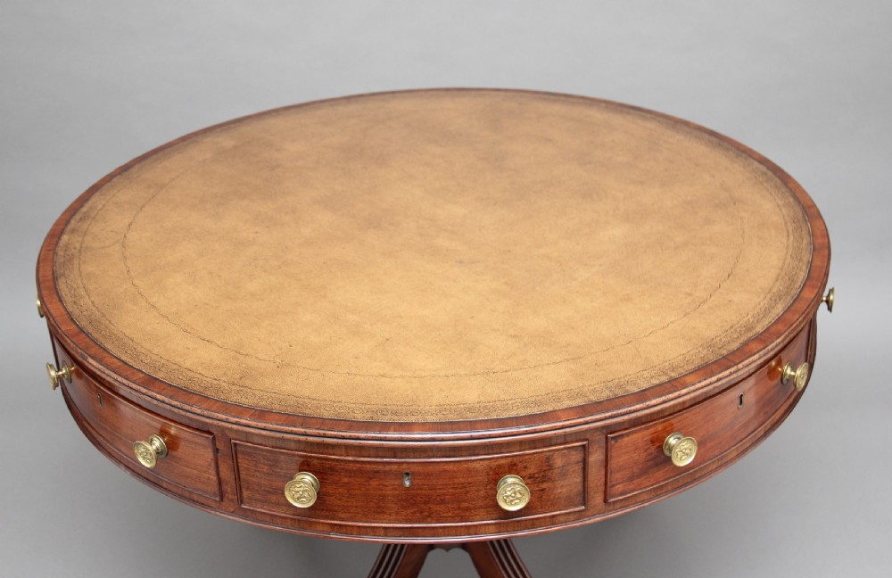 Early 19th Century mahogany drum table View V