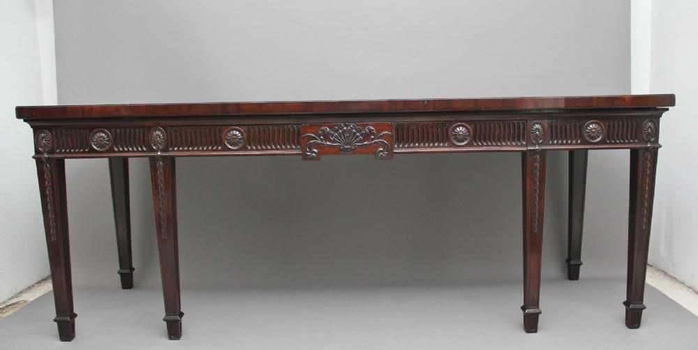 Large 18th Century mahogany serving table
