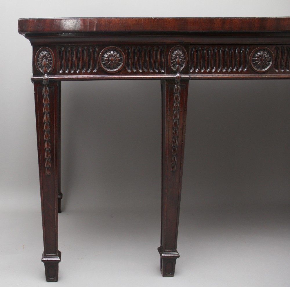 Large 18th Century mahogany serving table View VII