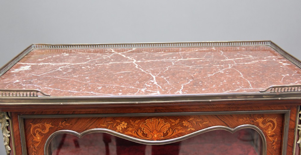 19th Century Kingwood display cabinet View VIII