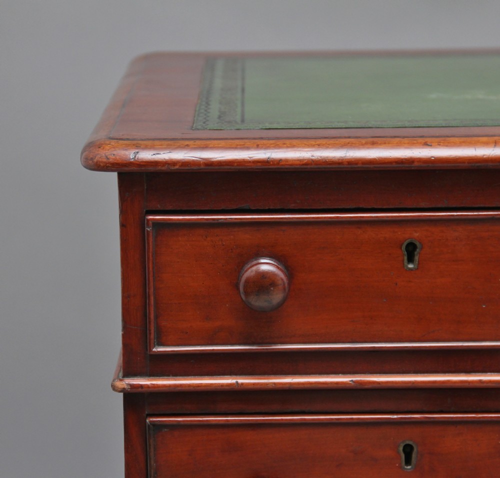 19th Century twin pedestal mahogany desk View VIII