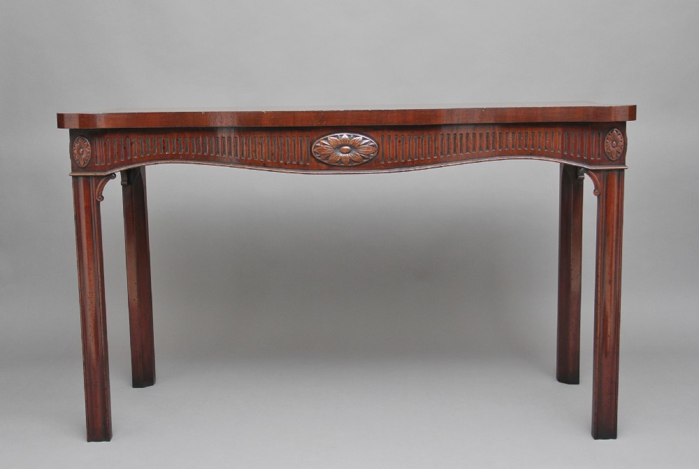 Early 20th Century mahogany serving table