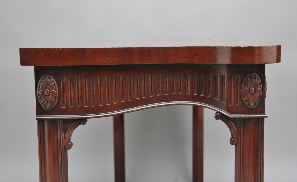 Early 20th Century mahogany serving table View V