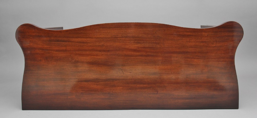 Early 20th Century mahogany serving table View VIII