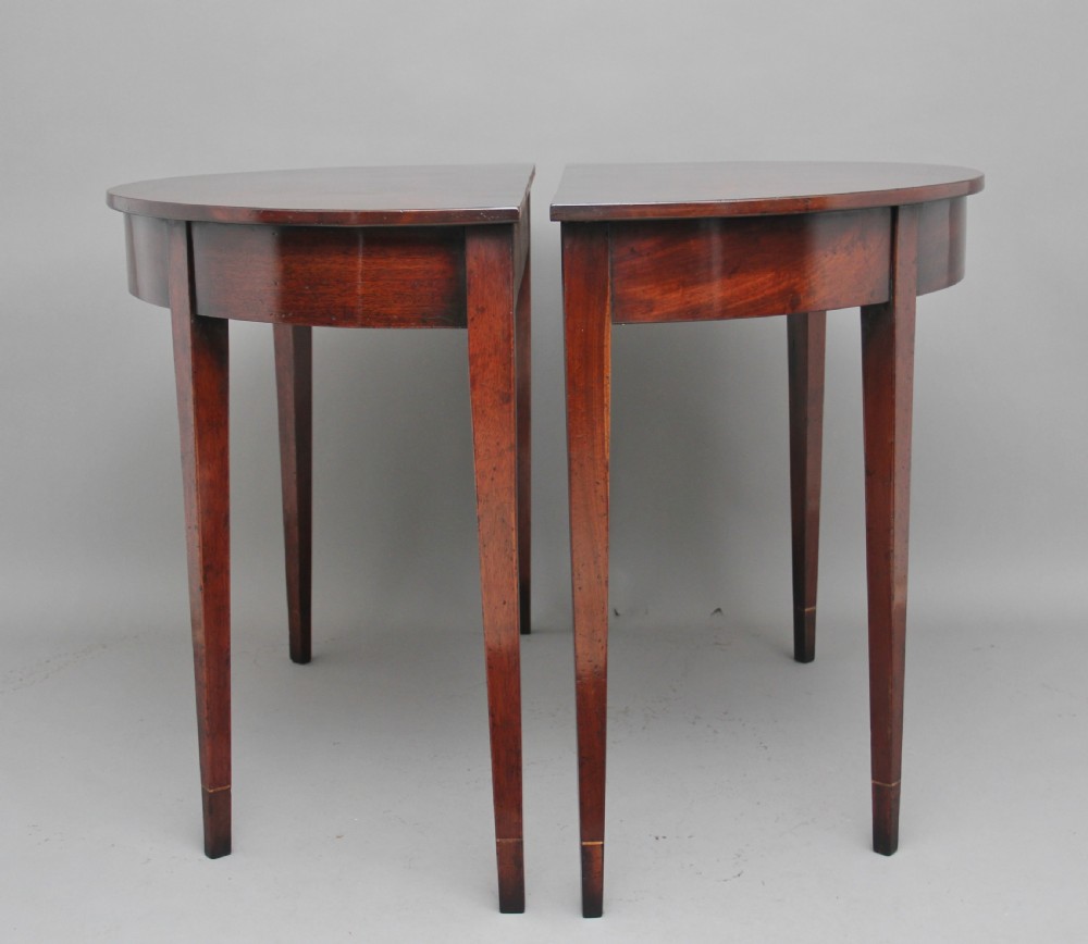 Pair of early 19th Century mahogany console tables View IV
