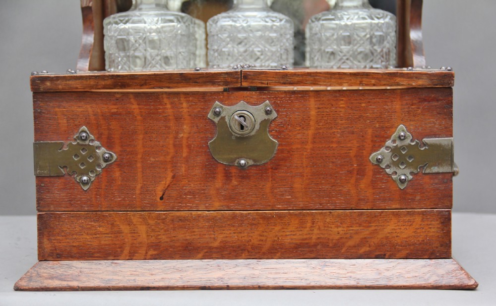 19th Century oak and silver plated tantalus View VII
